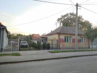 House and building land in the center of Pozarevac