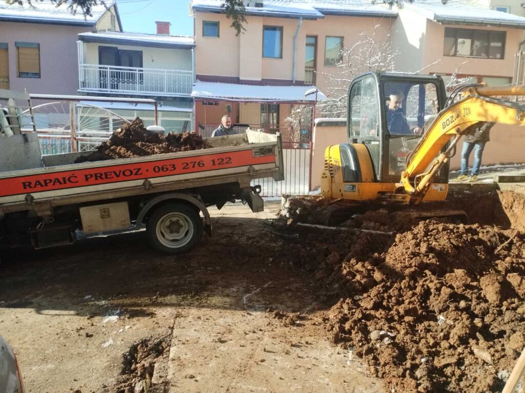 Mini bager iskop Sremčica – Brzo i povoljno