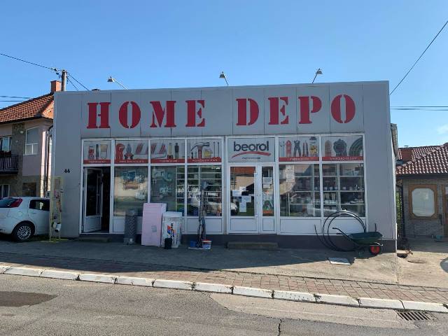 Business building and house, Lazarevac, Belgrade